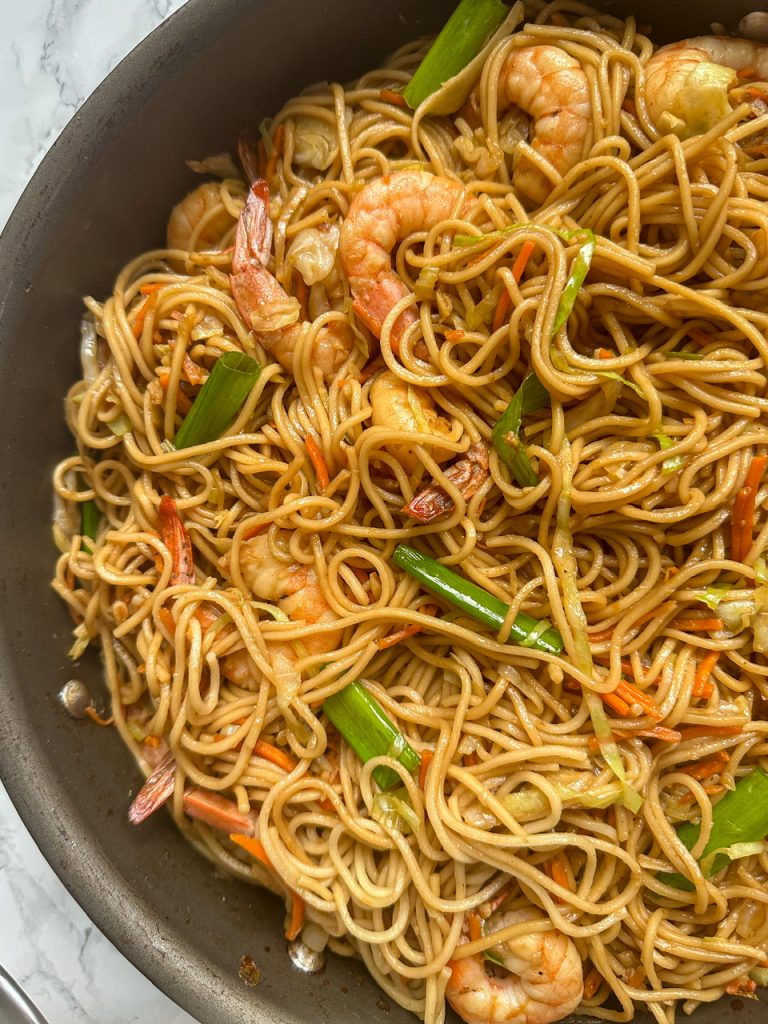 lo mein with shrimp, cabbage, and carrots