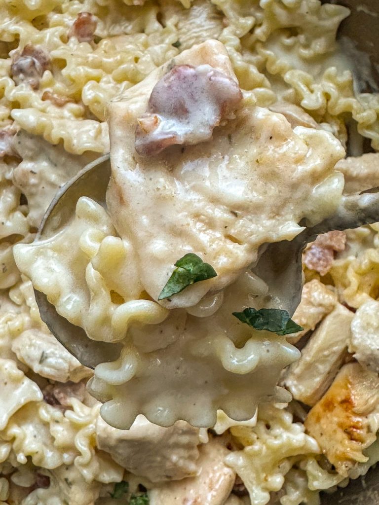 Creamy Chicken and Bacon Pasta