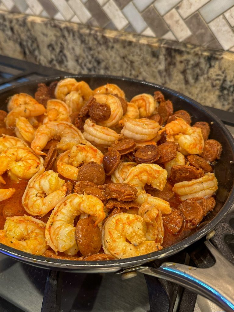 this shrimp and chorizo is the perfect one pot meal.